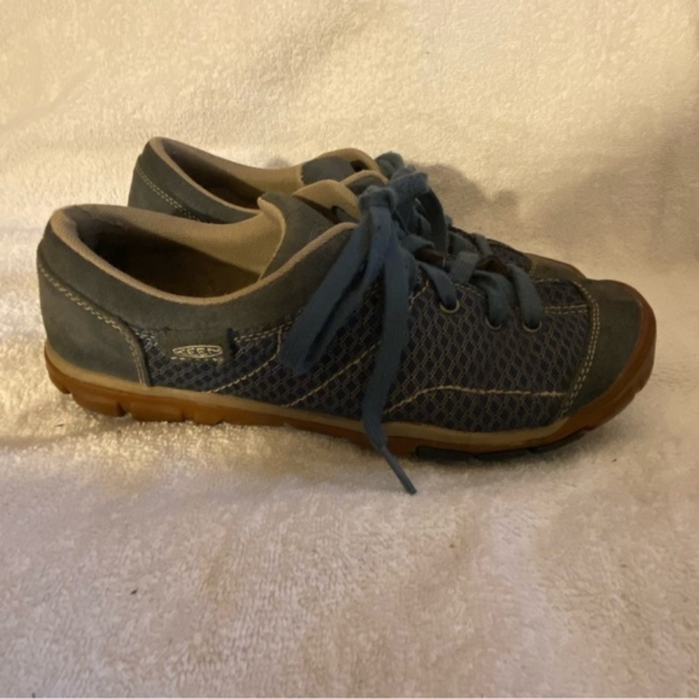 Keen Shows Women’s‎ Size 10 Lace Up Sneaker’s Blue